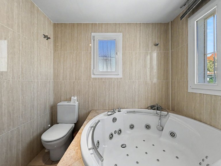 Villa for Sale in Manilva, Malaga 41