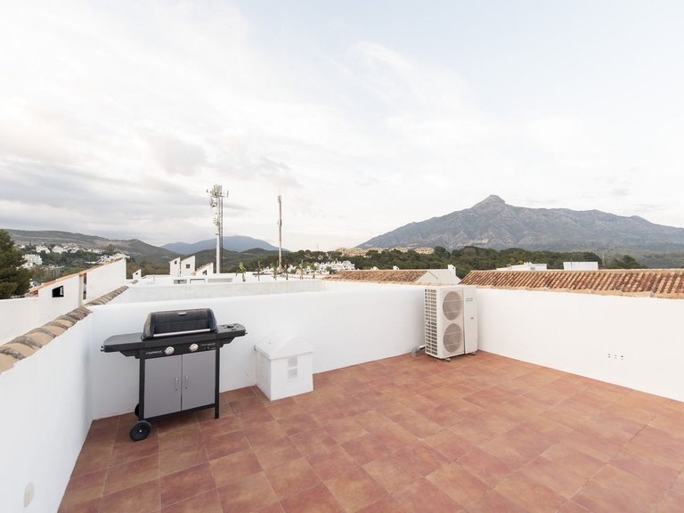 Villa for Sale in Nueva Andalucía, Malaga 33