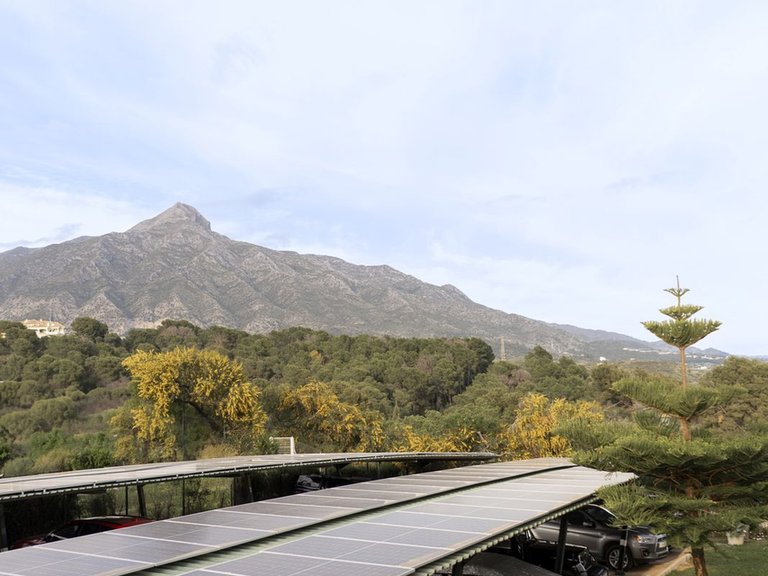 Villa for Sale in Nueva Andalucía, Malaga 40
