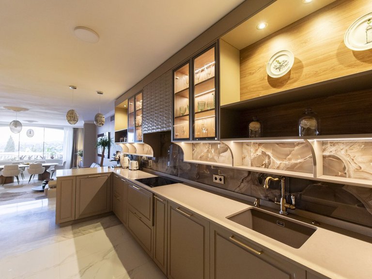Villa for Sale in Nueva Andalucía, Malaga 7
