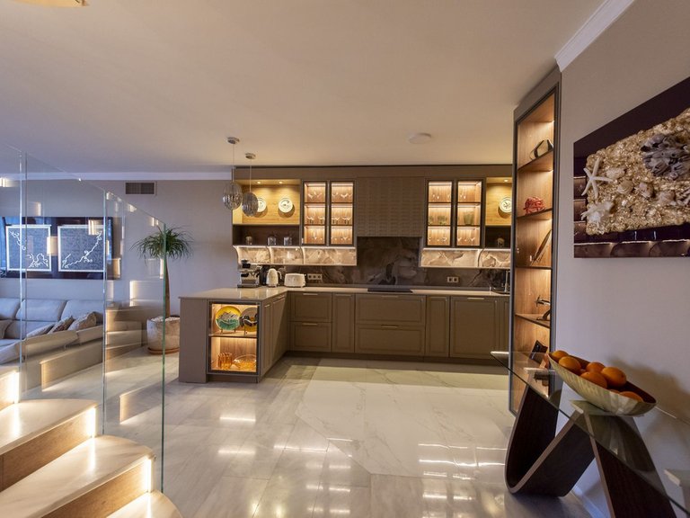 Villa for Sale in Nueva Andalucía, Malaga 9
