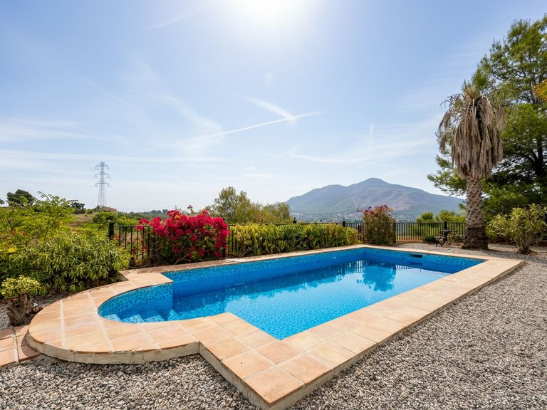 Villa for Sale in Coín, Malaga 2