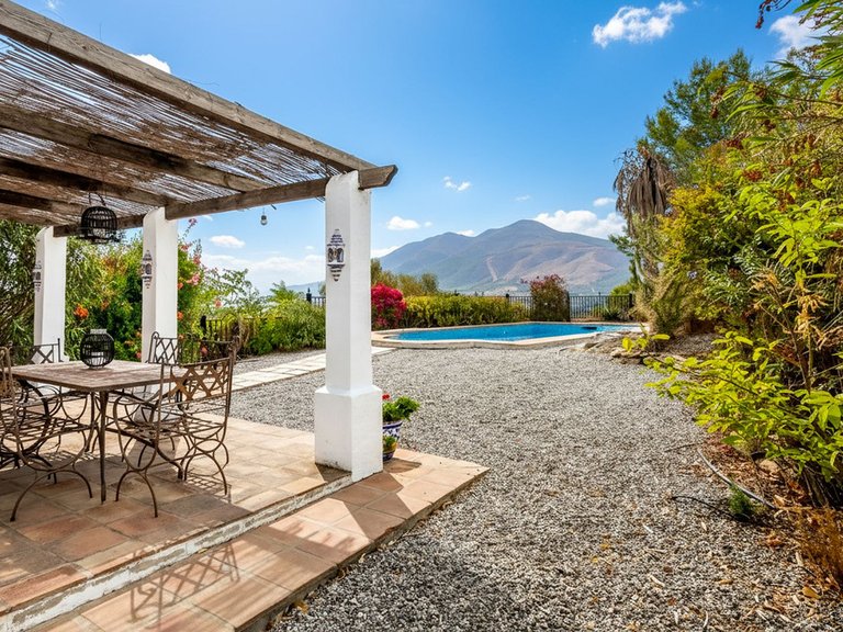 Villa for Sale in Coín, Malaga 25
