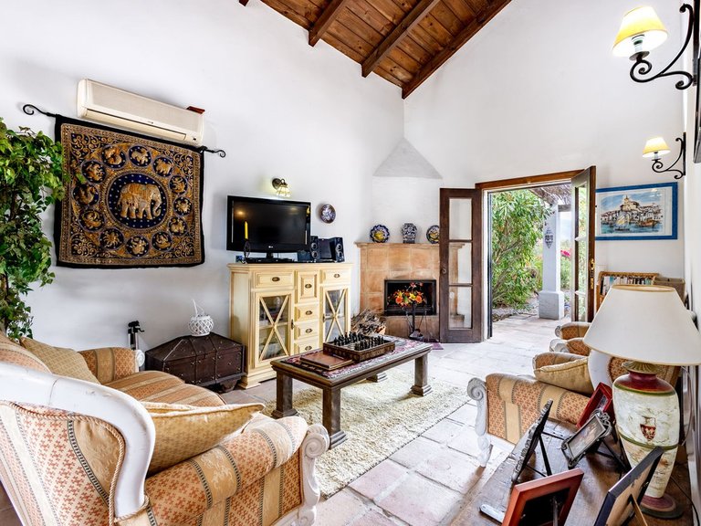 Villa for Sale in Coín, Malaga 9