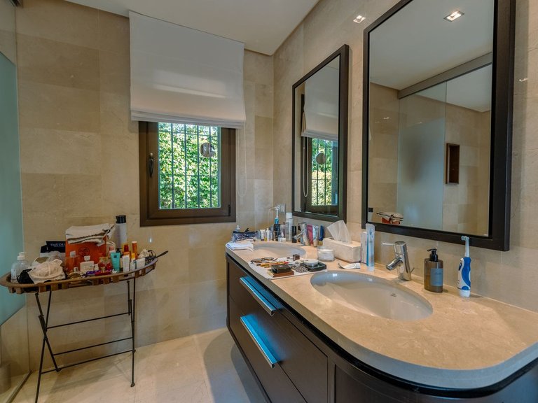 Apartment for Sale in La Quinta, Malaga 18