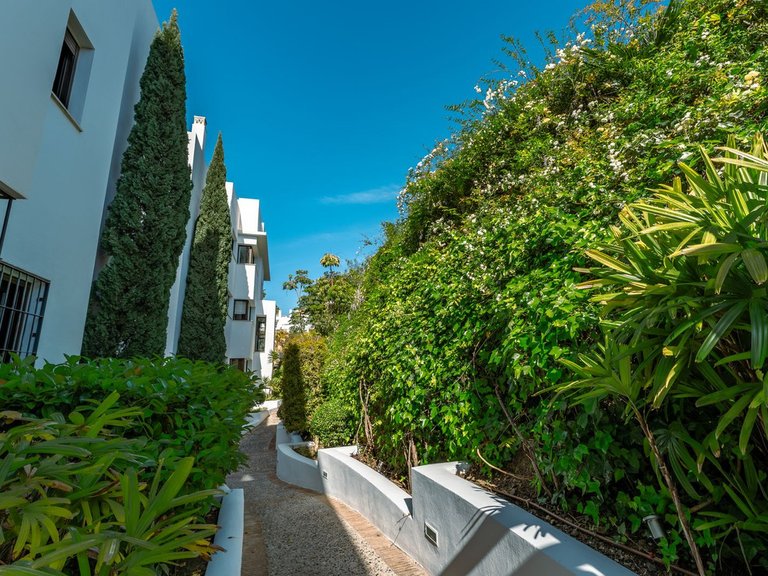 Apartment for Sale in La Quinta, Malaga 24