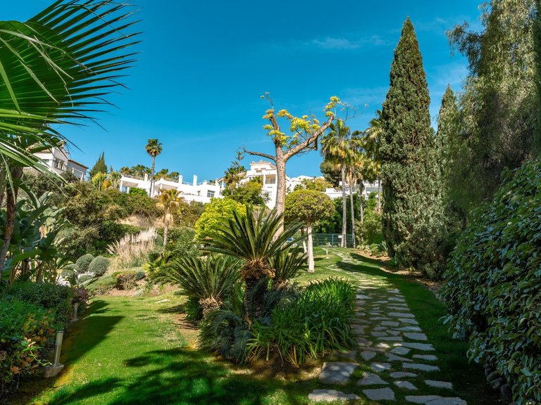 Apartment for Sale in La Quinta, Malaga 27