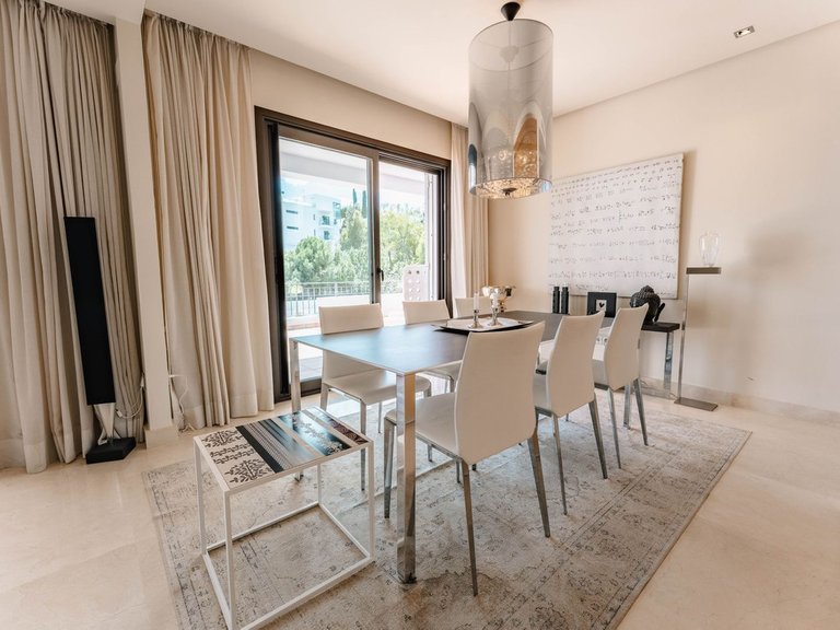 Apartment for Sale in La Quinta, Malaga 9