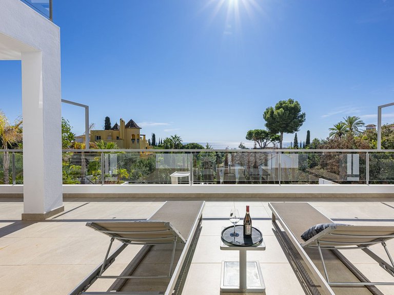 Villa for Sale in El Rosario, Malaga 16