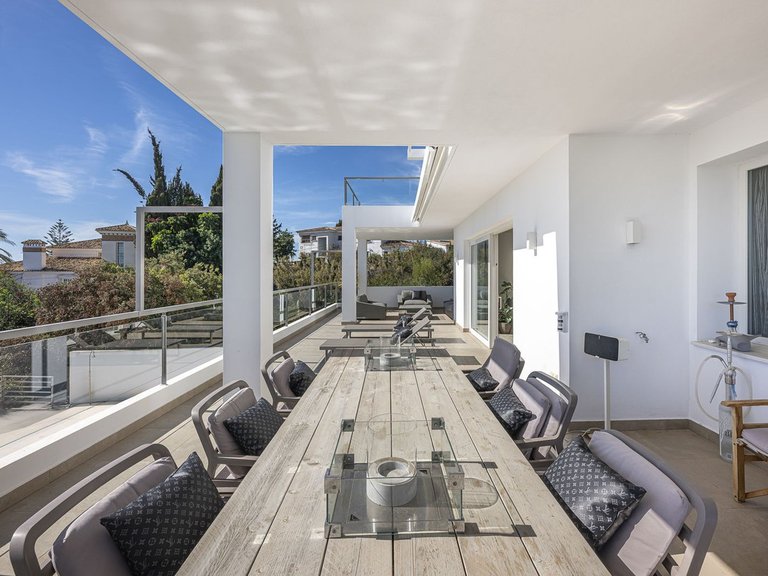 Villa for Sale in El Rosario, Malaga 17