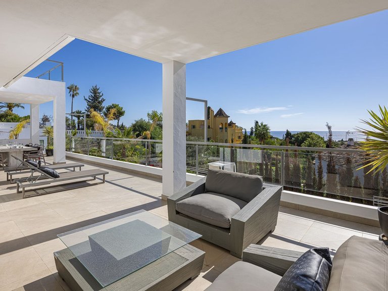 Villa for Sale in El Rosario, Malaga 19