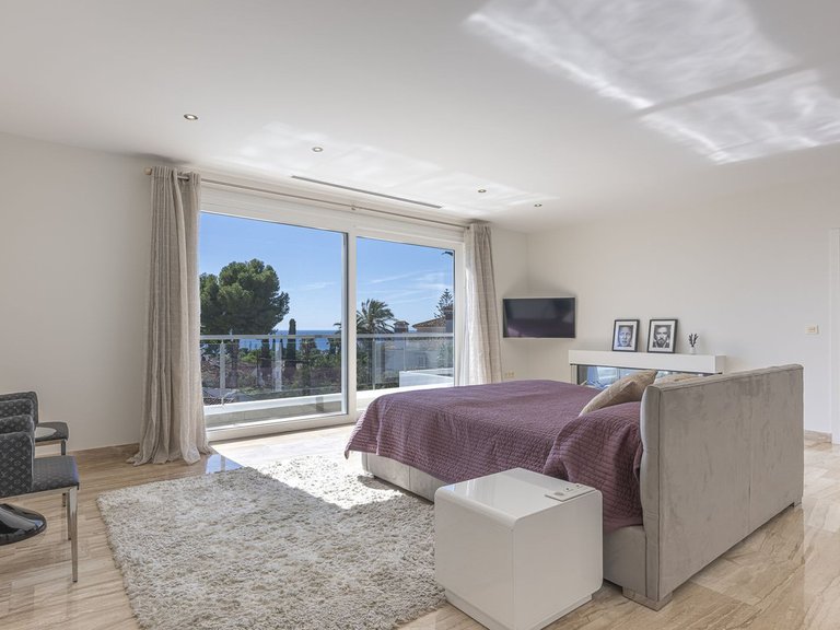 Villa for Sale in El Rosario, Malaga 24