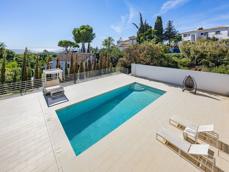 Villa for Sale in El Rosario, Malaga 3