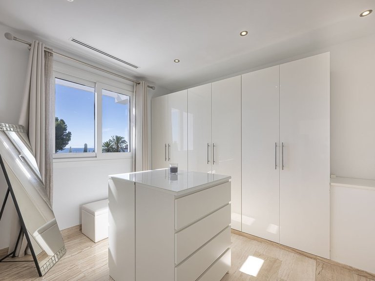 Villa for Sale in El Rosario, Malaga 30