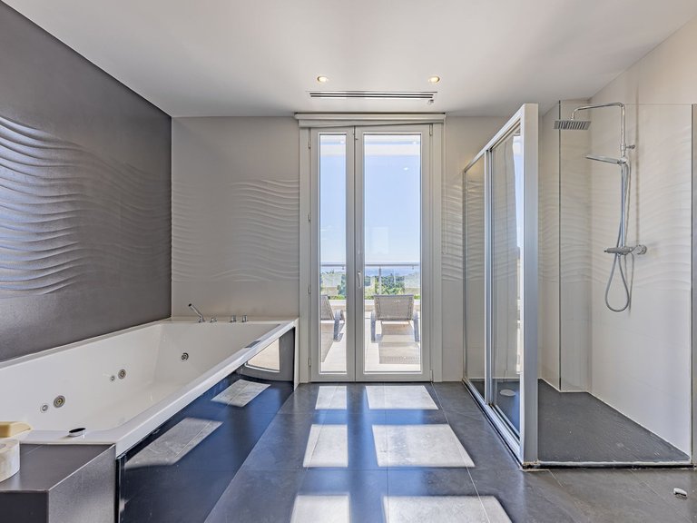 Villa for Sale in El Rosario, Malaga 31