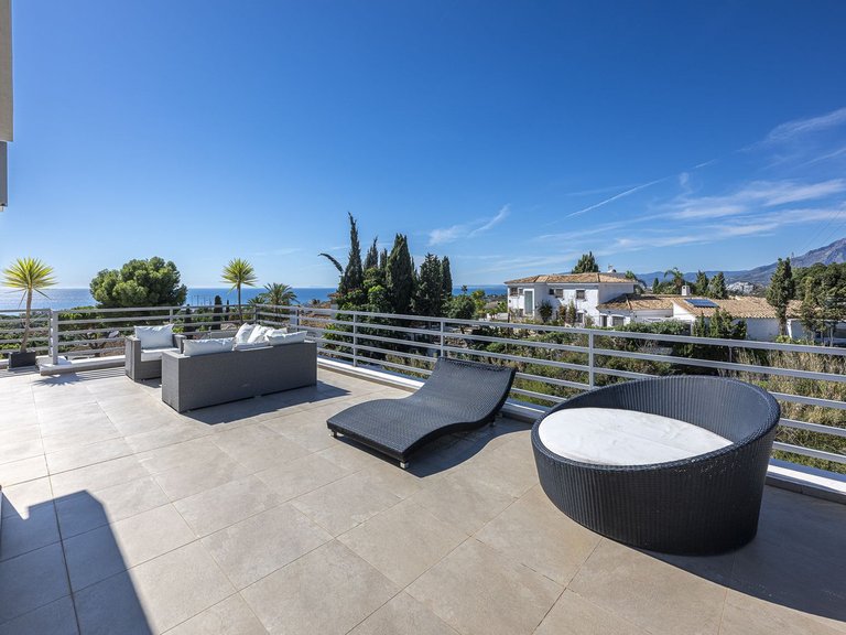 Villa for Sale in El Rosario, Malaga 38