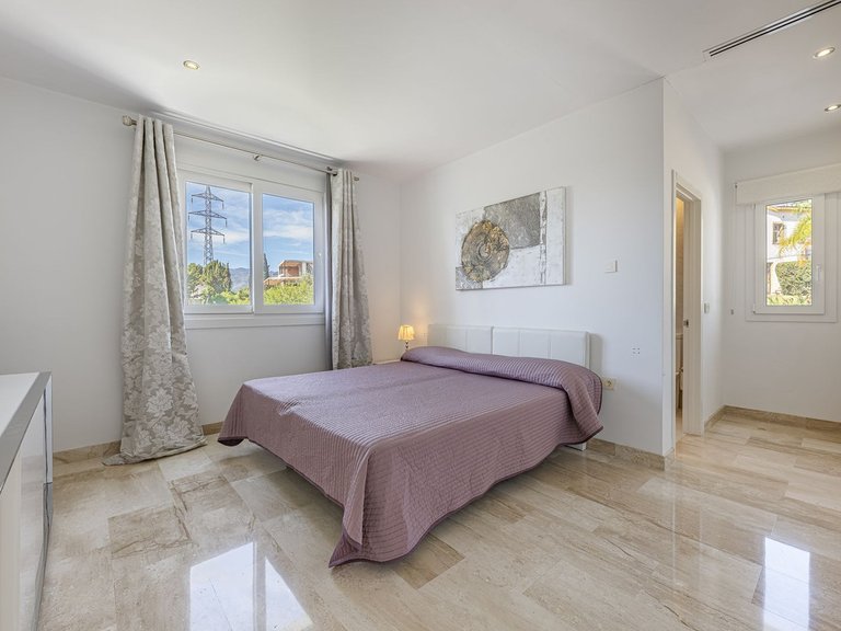 Villa for Sale in El Rosario, Malaga 40