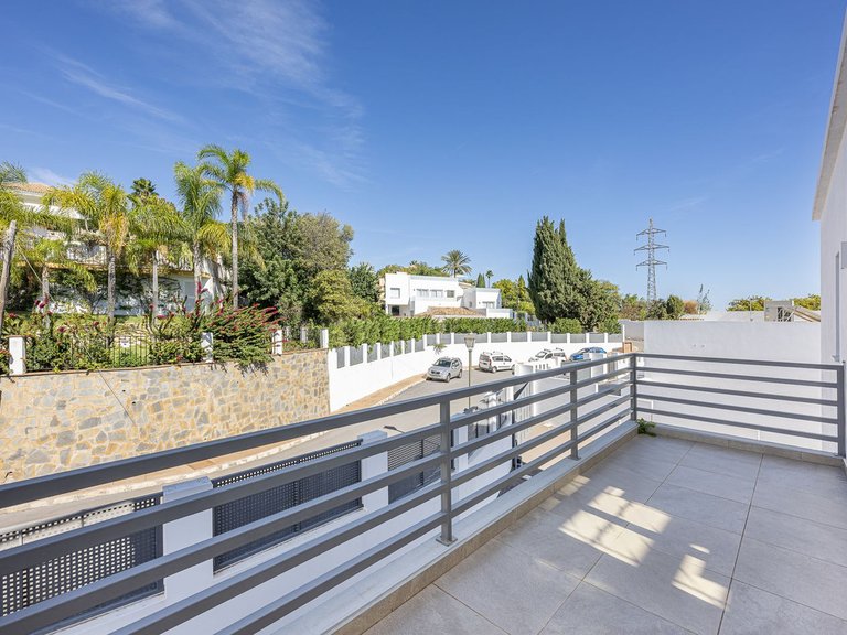 Villa for Sale in El Rosario, Malaga 53