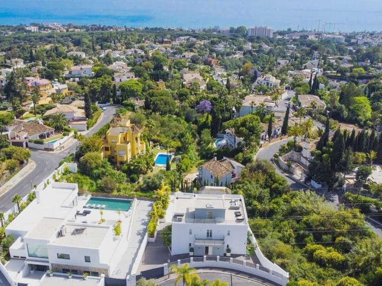 Villa for Sale in El Rosario, Malaga 56