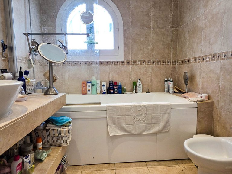 Villa for Sale in La Duquesa, Malaga 12