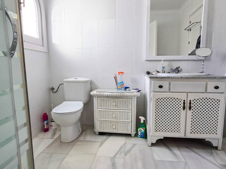 Villa for Sale in La Duquesa, Malaga 16