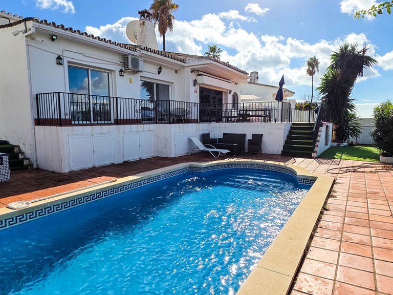 Villa for Sale in La Duquesa, Malaga 3