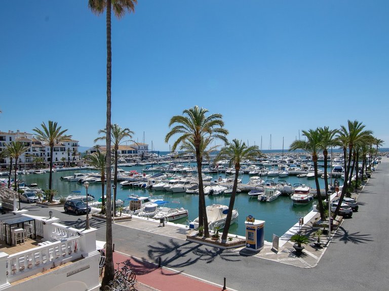 Villa for Sale in La Duquesa, Malaga 38