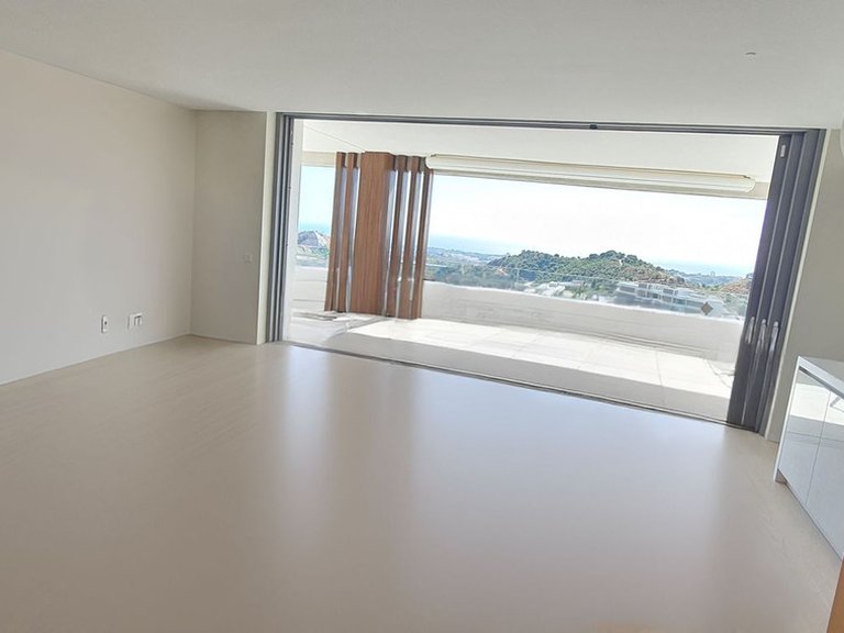 Apartment for Sale in La Quinta, Malaga 11