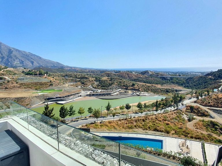 Apartment for Sale in La Quinta, Malaga 6
