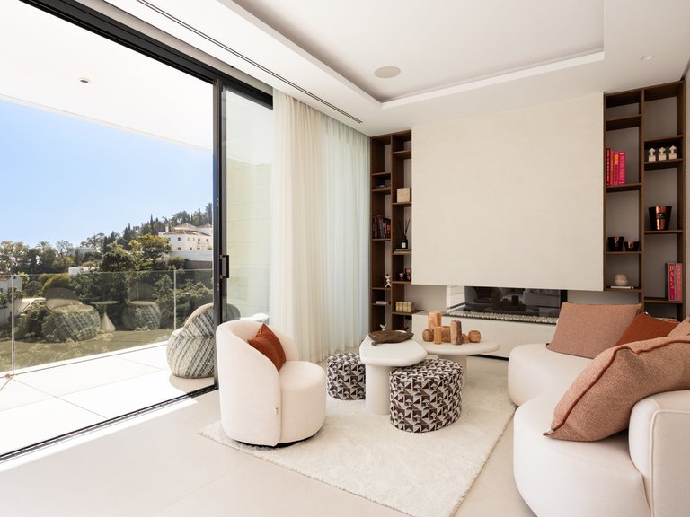 Villa for Sale in El Madroñal, Malaga 14