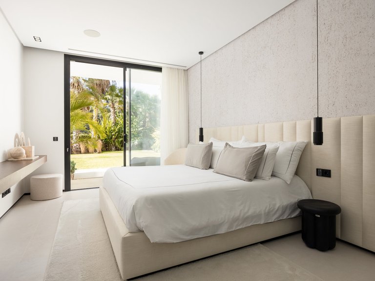 Villa for Sale in El Madroñal, Malaga 18