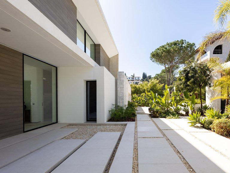 Villa for Sale in El Madroñal, Malaga 24