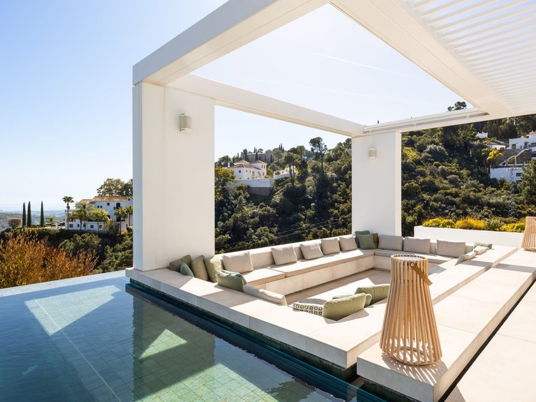 Villa for Sale in El Madroñal, Malaga 40