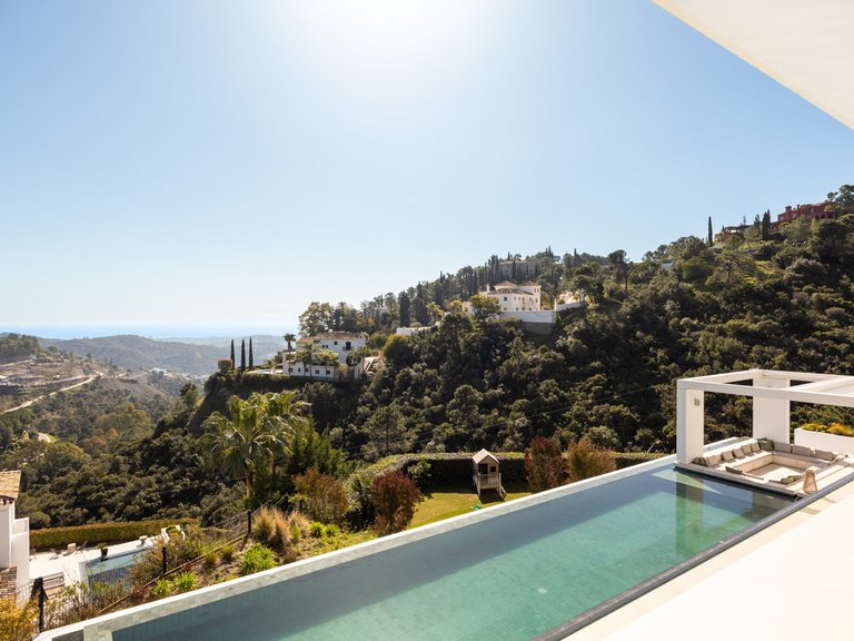 Villa for Sale in El Madroñal, Malaga 41