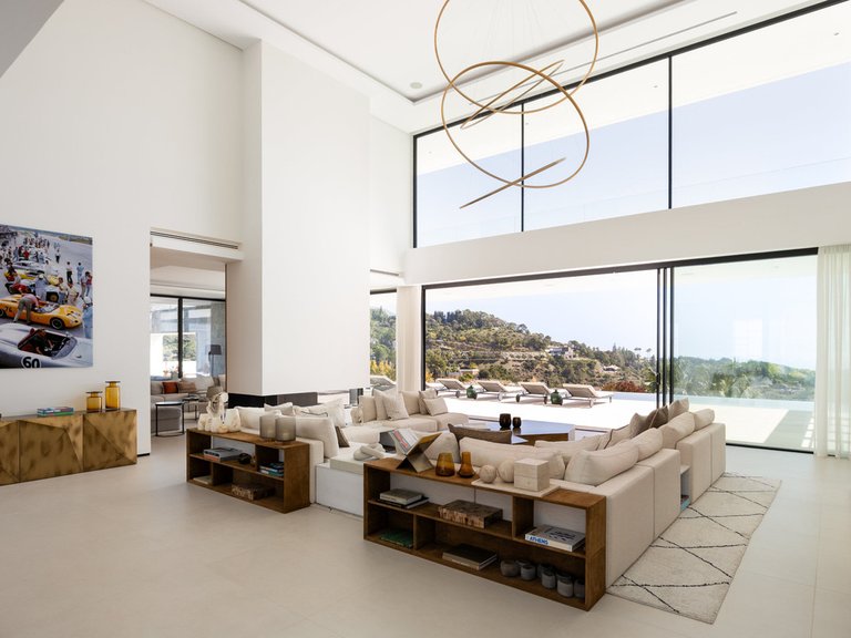 Villa for Sale in El Madroñal, Malaga 5