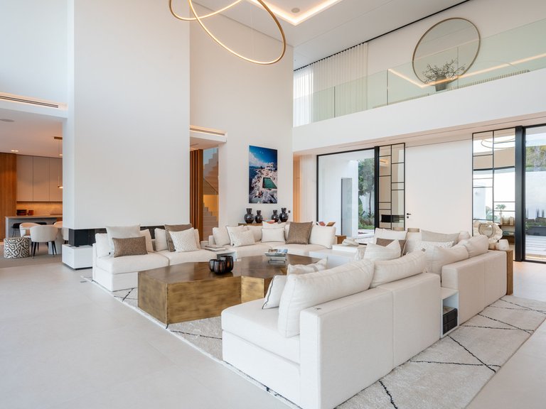 Villa for Sale in El Madroñal, Malaga 8