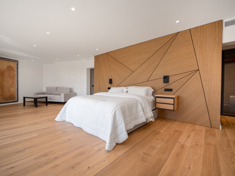 Villa for Sale in Nagüeles, Malaga 17