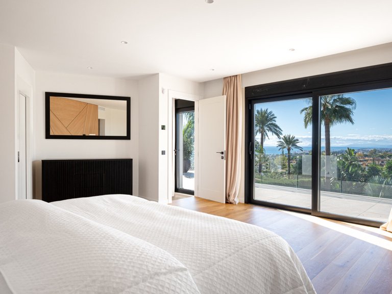 Villa for Sale in Nagüeles, Malaga 2
