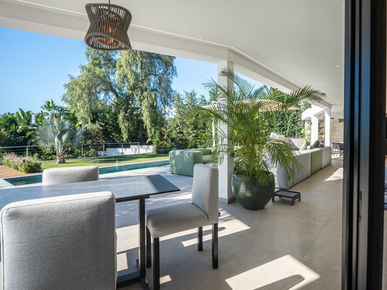 Villa for Sale in Nagüeles, Malaga 44