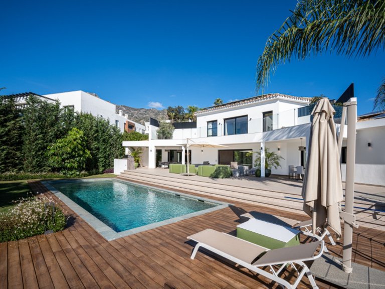 Villa for Sale in Nagüeles, Malaga 47
