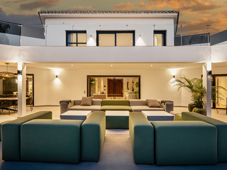 Villa for Sale in Nagüeles, Malaga 54