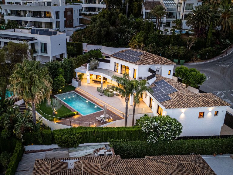 Villa for Sale in Nagüeles, Malaga 57