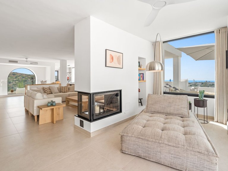 Villa for Sale in Nueva Andalucía, Malaga 23
