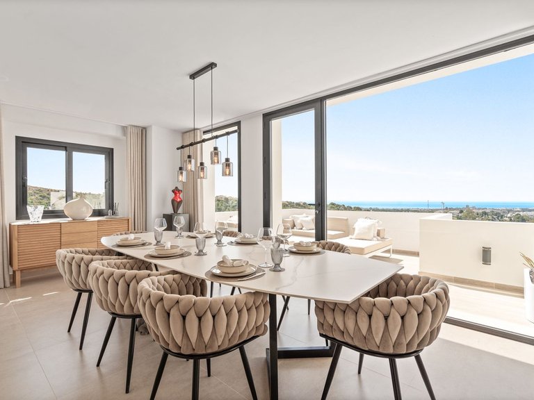 Villa for Sale in Nueva Andalucía, Malaga 28