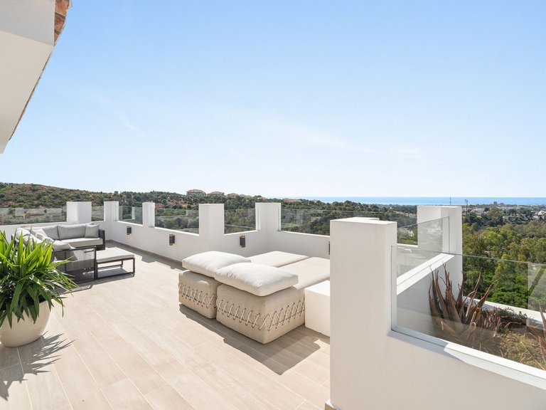Villa for Sale in Nueva Andalucía, Malaga 33