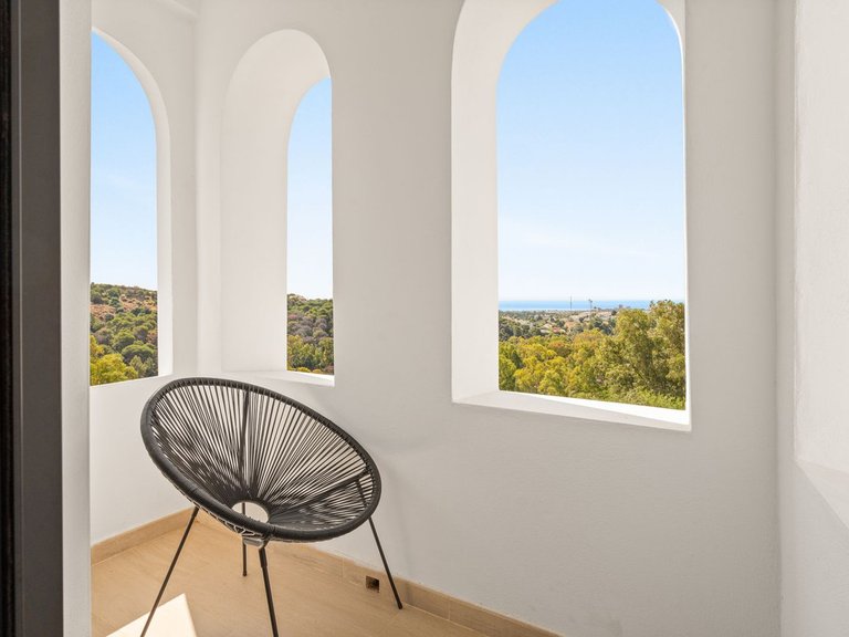 Villa for Sale in Nueva Andalucía, Malaga 45