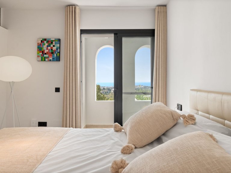 Villa for Sale in Nueva Andalucía, Malaga 48