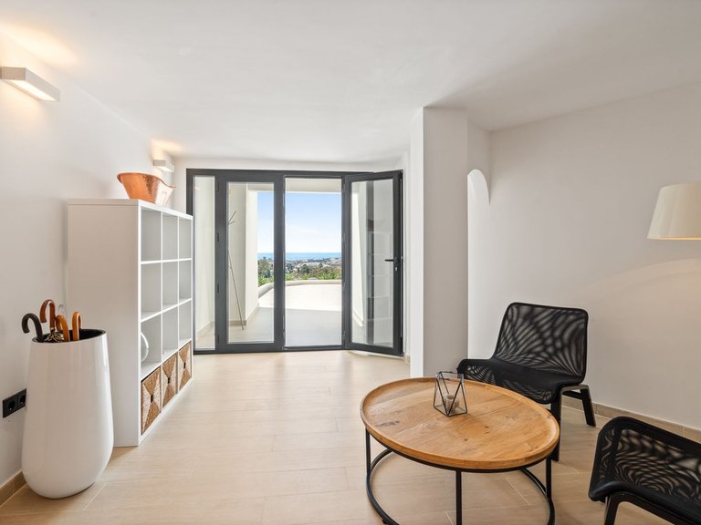 Villa for Sale in Nueva Andalucía, Malaga 53