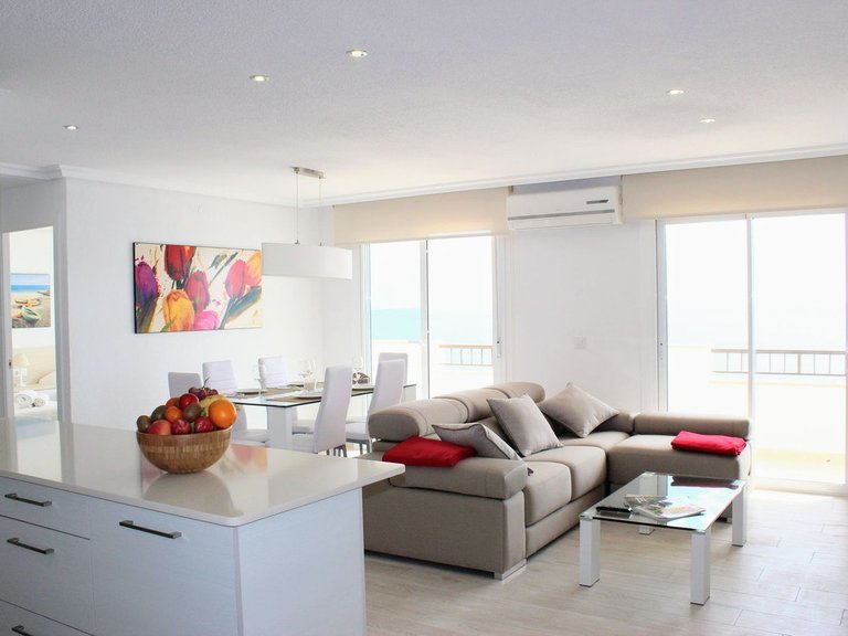 Apartment for Sale in Mil Palmeras, Alicante 5