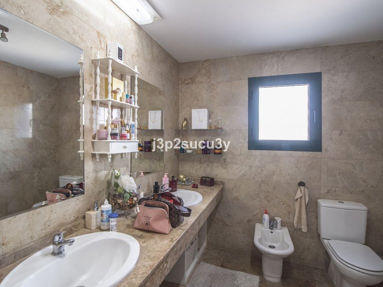 Apartment for Sale in Marbella, Malaga 17